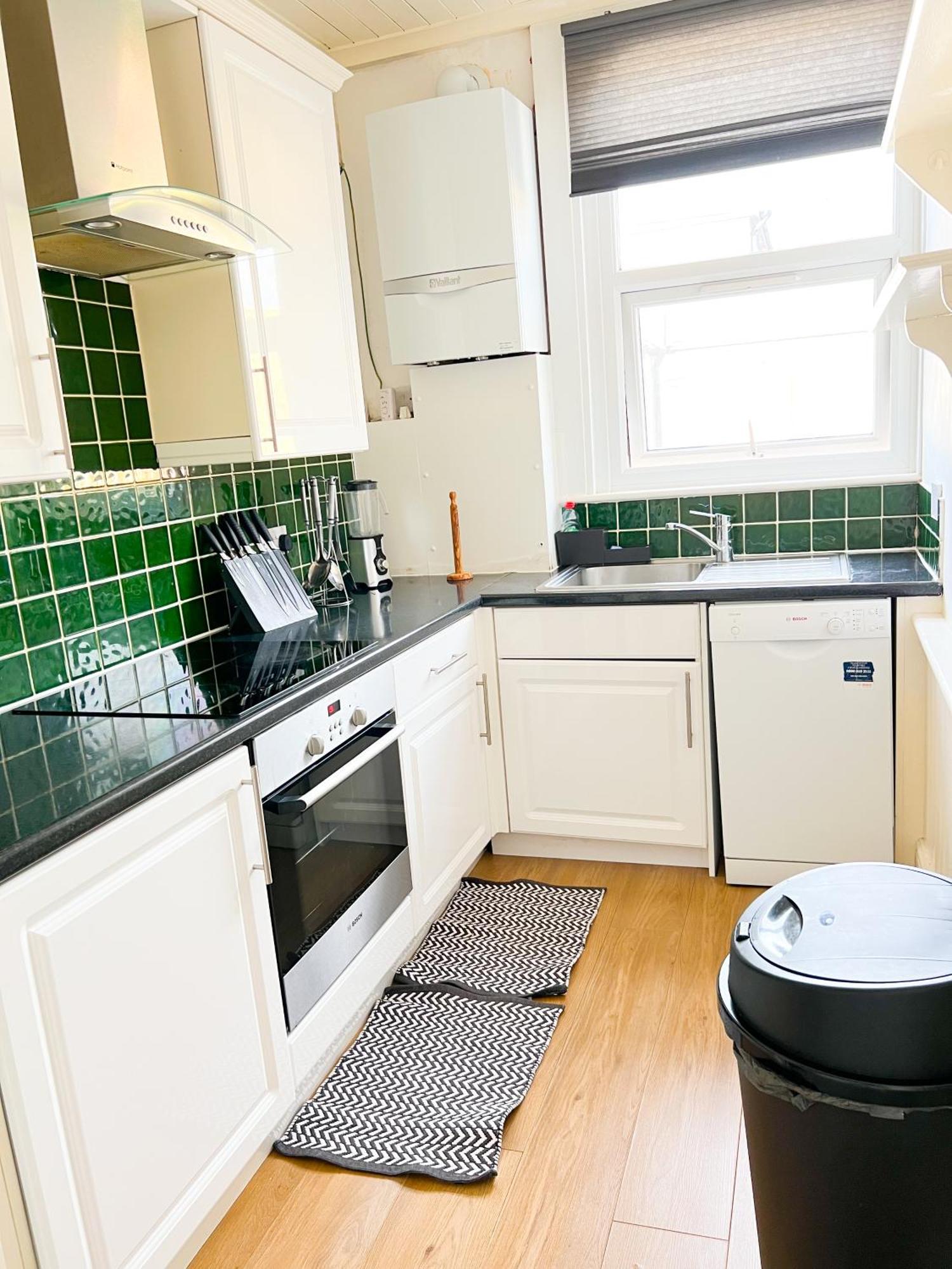 Welcome 2 Bedrooms Flat In Wimbledon London Exteriör bild