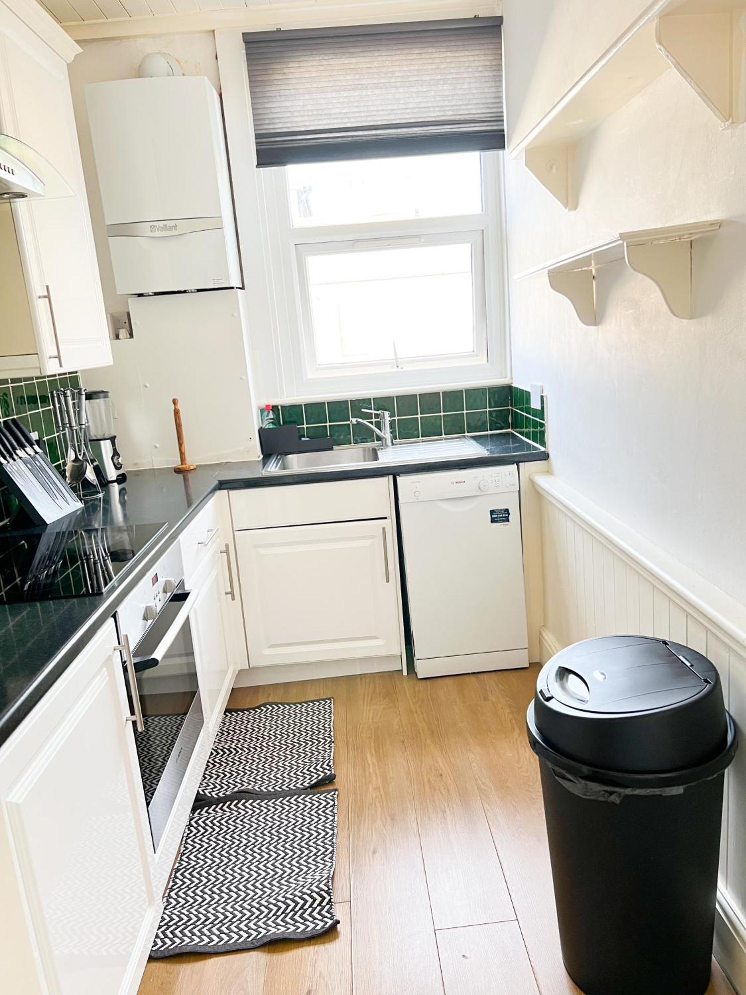 Welcome 2 Bedrooms Flat In Wimbledon London Exteriör bild