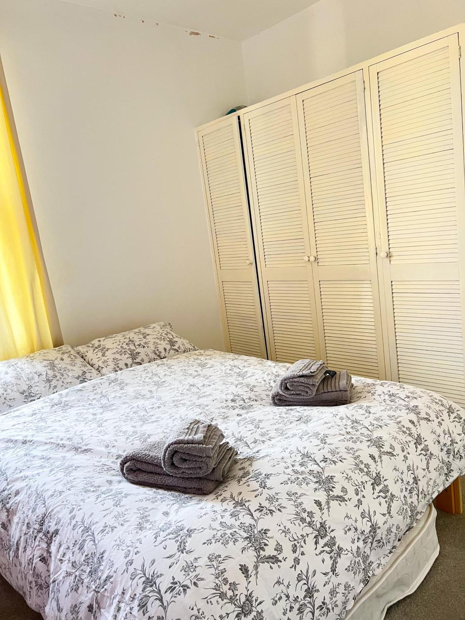 Welcome 2 Bedrooms Flat In Wimbledon London Exteriör bild